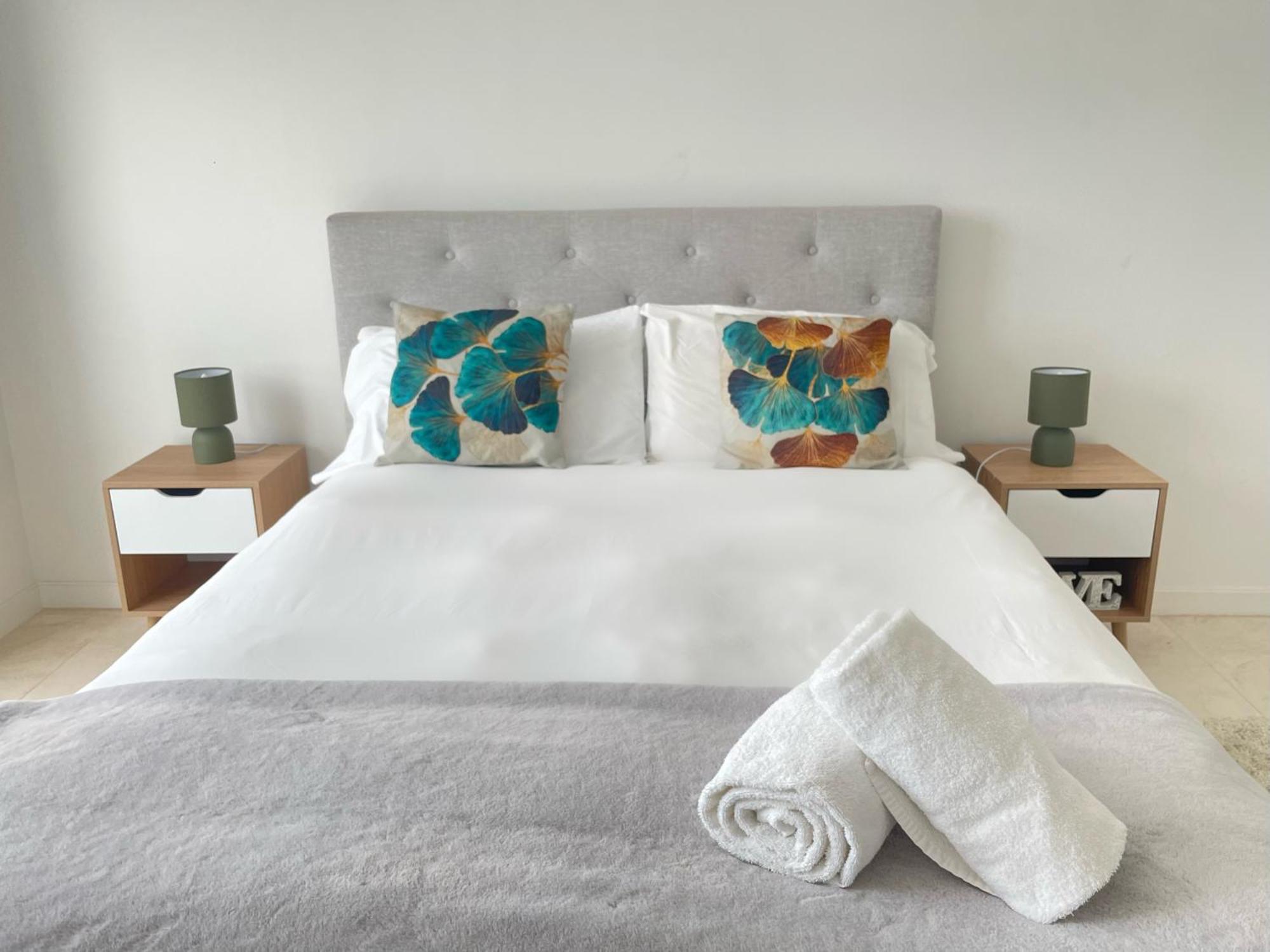 22nd Floor Luxury Centre Apartment *