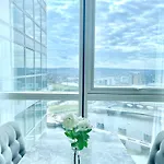 22Nd Floor Luxury City Centre Apartment