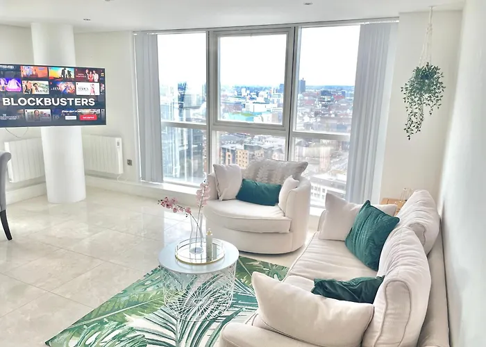 22Nd Floor Luxury City Centre Apartment